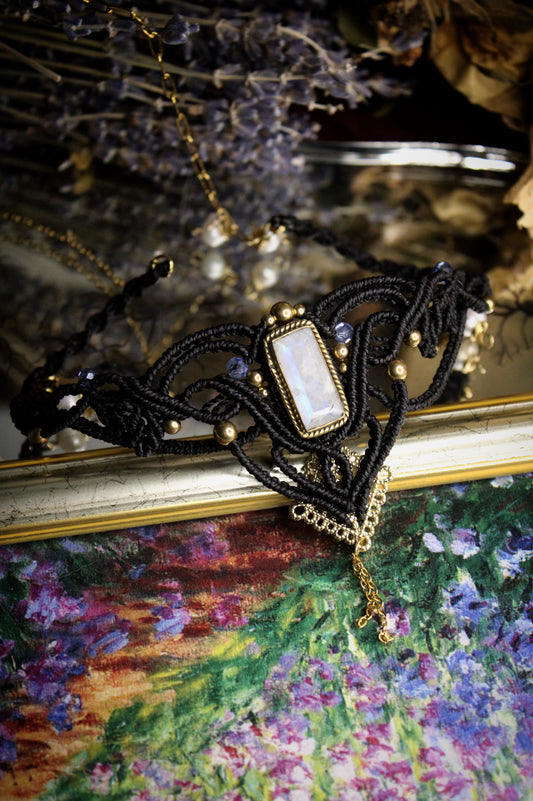 Les Joyaux de la Couronne 👑 🌹 - Labradorite blanche