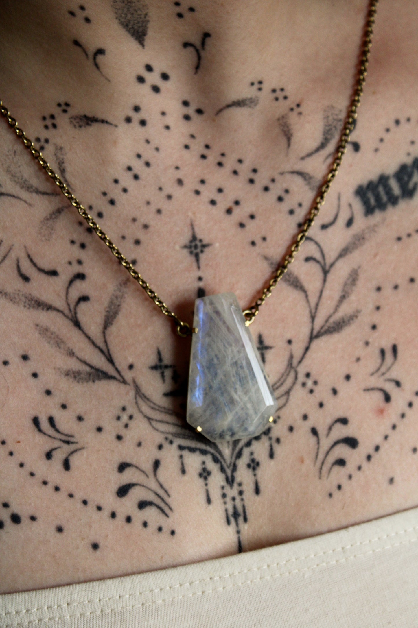 L’élue - Labradorite blanche