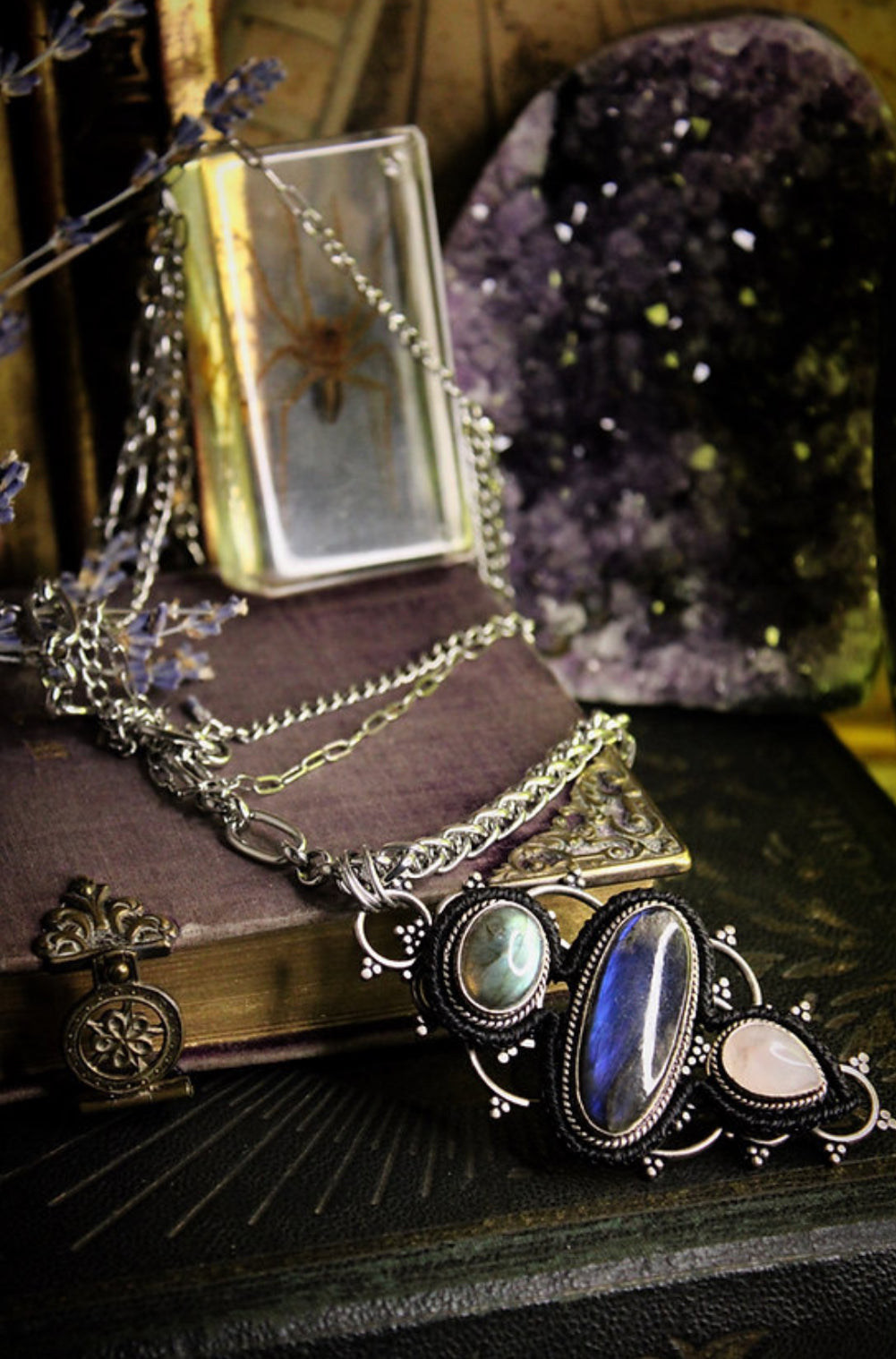 Noces Funèbres 🕯️- Labradorites, Quartz rose